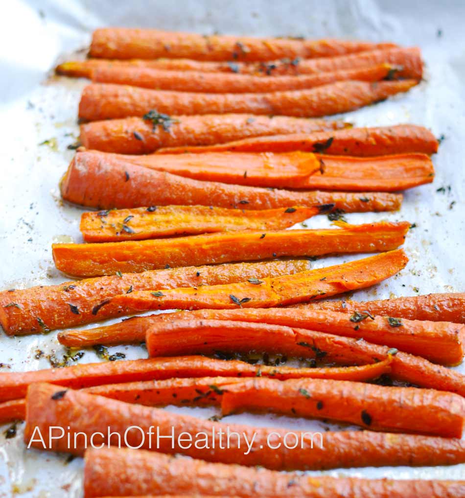 Roasted Thyme Carrots| APinchOfHealthy.com