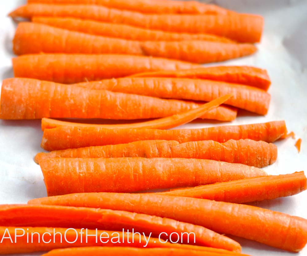 Roasted Thyme Carrots| APinchOfHealthy.com