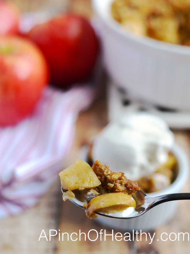 This apple crisp with salted caramel almond topping is a delicious