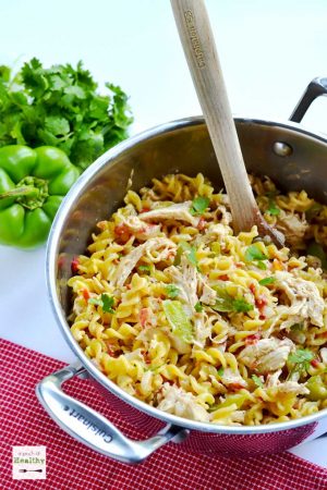 This one pot chicken fajita pasta is a simple, wholesome and easy dinner idea, perfect for weeknight dinners. | APinchOfHealthy.com