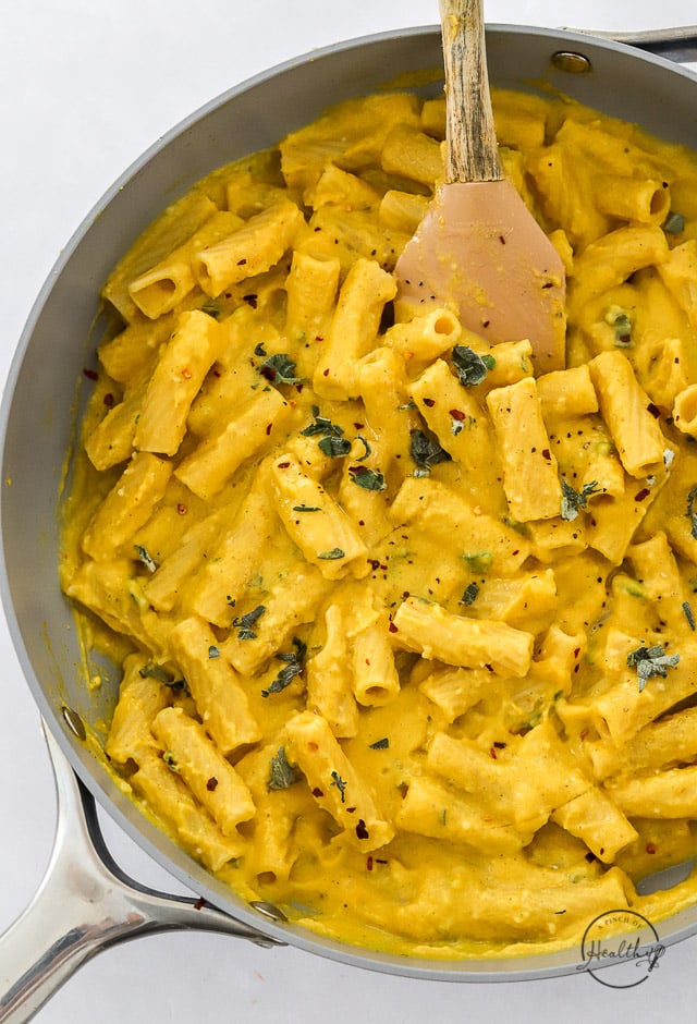 finished butternut squash pasta in a pan