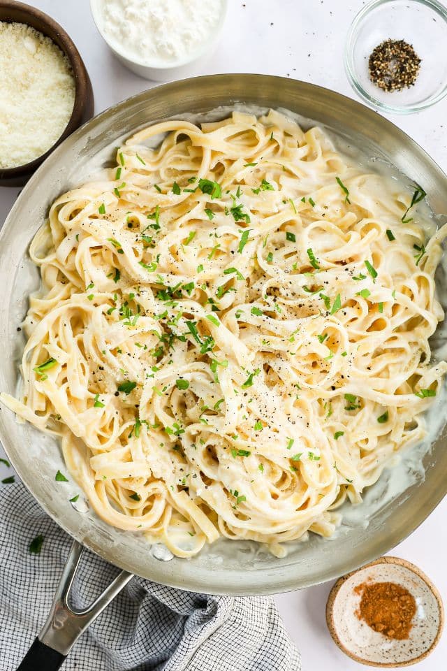 Healthy Alfredo with cottage cheese in a large skillet.